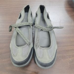 Lands' End NatureTex 70 Suede and Mesh Mary Jane Adjustable Sandals/Shoes